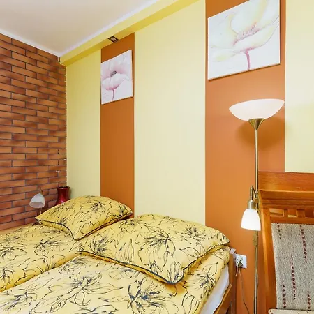 Apartament Goscinne Pod Roza *