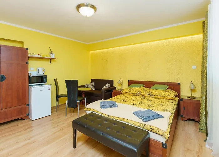 Апартаменти Goscinne Pod Roza Колобжег