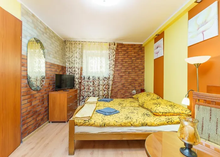 Goscinne Pod Roza 公寓 *